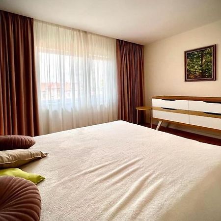 Bright And Modern Home Timisoara Luaran gambar