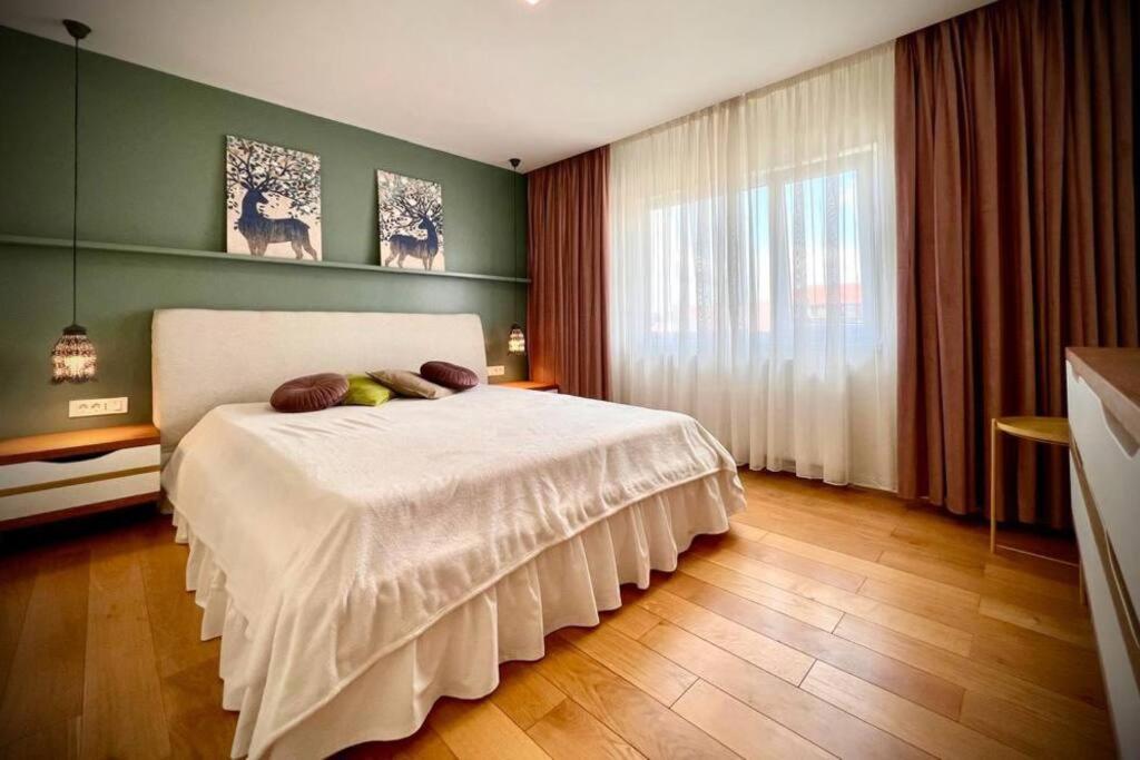 Bright And Modern Home Timisoara Luaran gambar