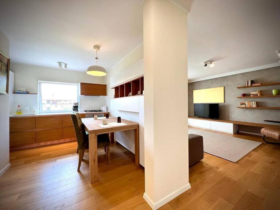 Bright And Modern Home Timisoara Luaran gambar